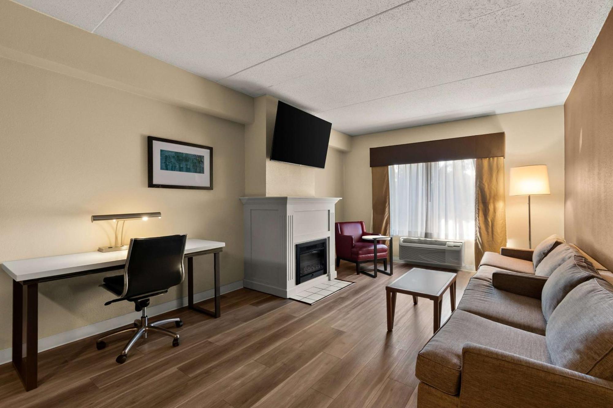 Ramada By Wyndham Harrisburg/Hershey Area Exterior foto